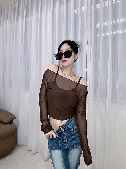 現+預｜ 微透感雙肩上衣【測試】